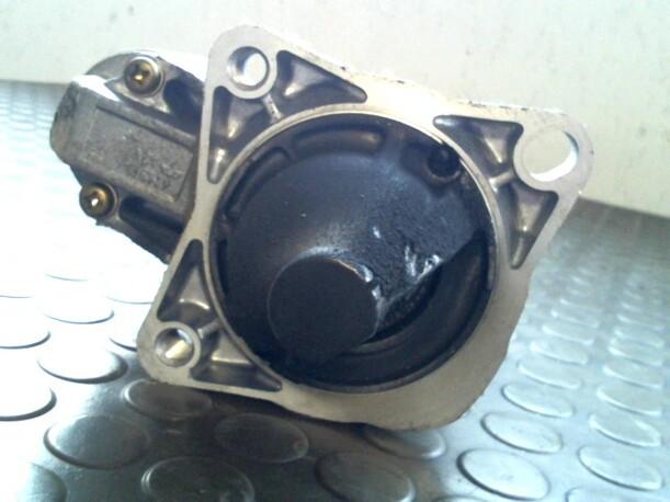 Foto: ANLASSER / STARTER eines Mazda Demio 1.4