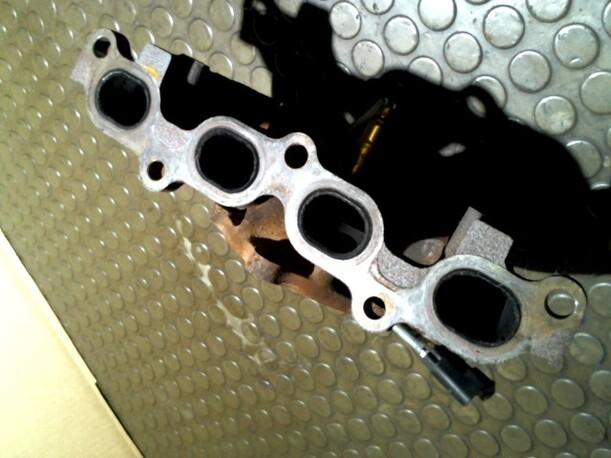 Foto: AUSPUFFKRÜMMER eines Ford Fiesta