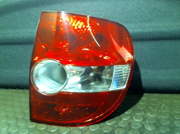 Foto: HECKLEUCHTE / RÜCKLICHT  RECHTS eines VW Fox 1.2