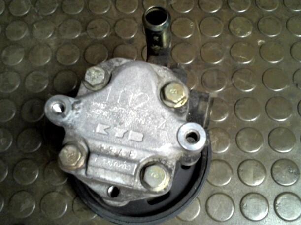 Foto: PUMPE SERVOLENKUNG eines VW Sharan 1.9 TDI