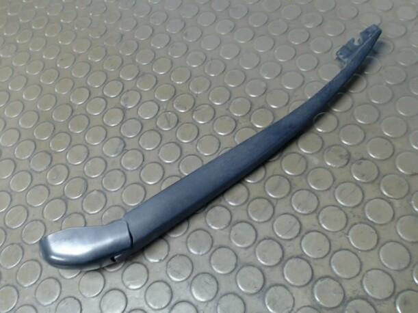 Foto: SCHEIBENWISCHERARM HINTEN eines Mazda 2 1.3 Sport