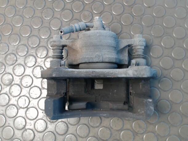 Foto: BREMSSATTEL VORN LINKS eines Mazda 2 1.3 Sport