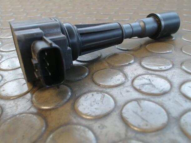 Foto: ZÜNDSPULE eines Mazda 2 1.3 Sport