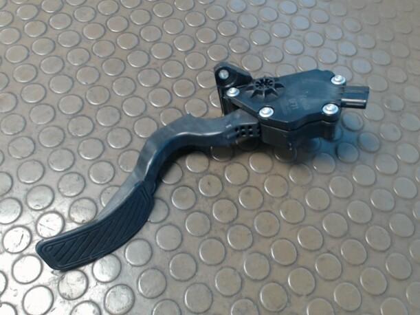 Foto: GASPEDAL eines Mazda 2 1.3 Sport