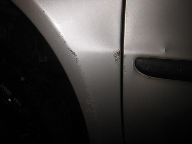Foto: KOTFLÜGEL LINKS eines Mercedes-Benz A 140
