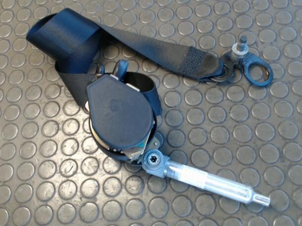 Foto: SICHERHEITSGURT VORN RECHTS eines Mercedes-Benz A 140
