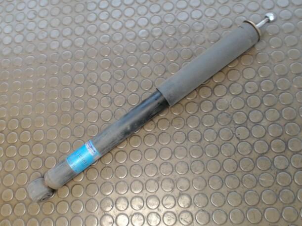 Foto: STOSSDÄMPFER HINTEN LINKS eines Fiat Uno 1.0 i.e.