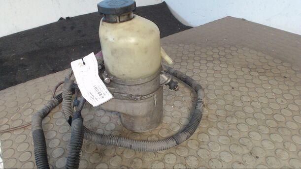 Foto: PUMPE SERVOLENKUNG TRW2 eines Opel Astra 1.7 CDTI Caravan