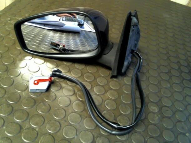 Foto: AUSSENSPIEGEL ELEKTRISCH LINKS eines Fiat Stilo 1.4 16V