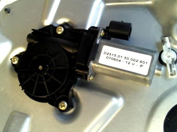 Foto: FENSTERHEBER ELEKTRISCH LINKS (2/3-TÜRER) eines Fiat Stilo 1.4 16V