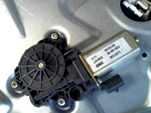 Foto: FENSTERHEBER ELEKTRISCH RECHTS (2/3-TÜRER) eines Fiat Stilo 1.4 16V