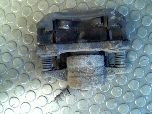 Foto: BREMSSATTEL VORN RECHTS eines Fiat Stilo 1.4 16V