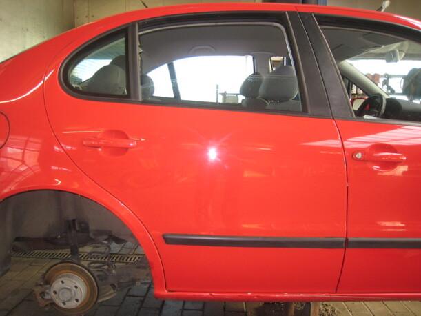 Foto: TÜR HINTEN RECHTS eines Seat Toledo 1.6