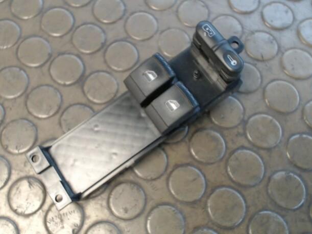 Foto: FENSTERHEBERSCHALTER eines Seat Toledo 1.6