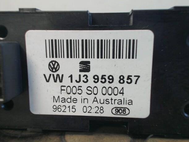 Foto: FENSTERHEBERSCHALTER eines Seat Toledo 1.6