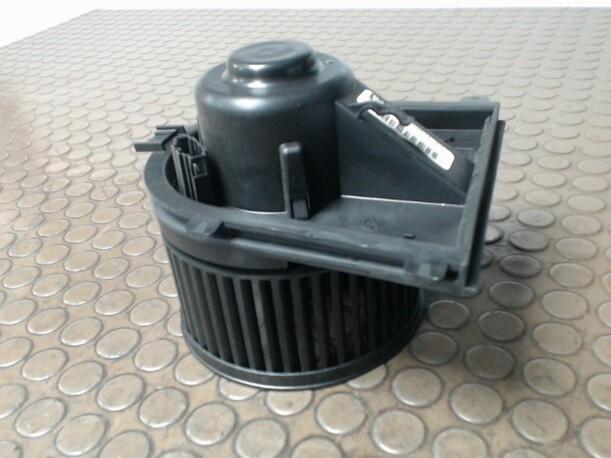 Foto: HEIZUNGSGEBLÄSE eines Seat Toledo 1.6