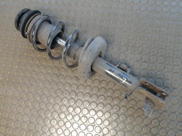 Foto: FEDERBEIN VORN LINKS eines Opel Vectra 2.2 Caravan