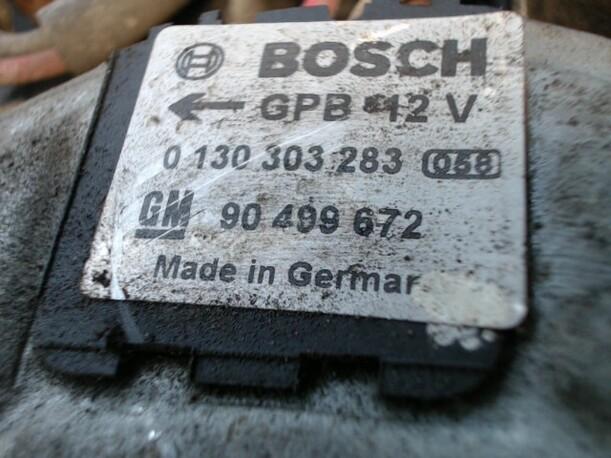 Foto: ELEKTROLÜFTER eines Opel Vectra 2.2 Caravan