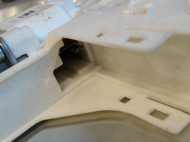 Foto: FENSTERHEBER ELEKTR VORN LINKS (4/5-TÜRE) eines Ford Focus Turnier 1.6 TDCi DPF Eco