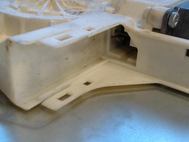 Foto: FENSTERHEBER ELEKTR. VORN RECHTS (4/5-TÜRER) eines Ford Focus Turnier 1.6 TDCi DPF Eco