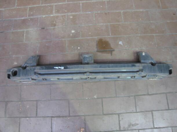 Foto: VERSTÄRKUNG HINTEN eines Ford Focus Turnier 1.6 TDCi DPF