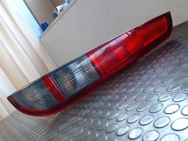 Foto: HECKLEUCHTE / RÜCKLICHT RECHTS eines Ford Focus Turnier 1.6 TDCi DPF