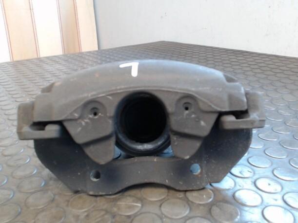 Foto: BREMSSATTEL VORN LINKS eines Ford Focus Turnier 1.6 TDCi DPF