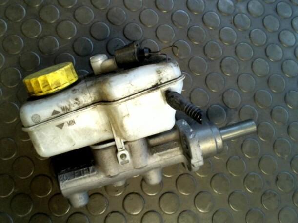 Foto: HAUPTBREMSZYLINDER eines Seat Ibiza 1.2 12V