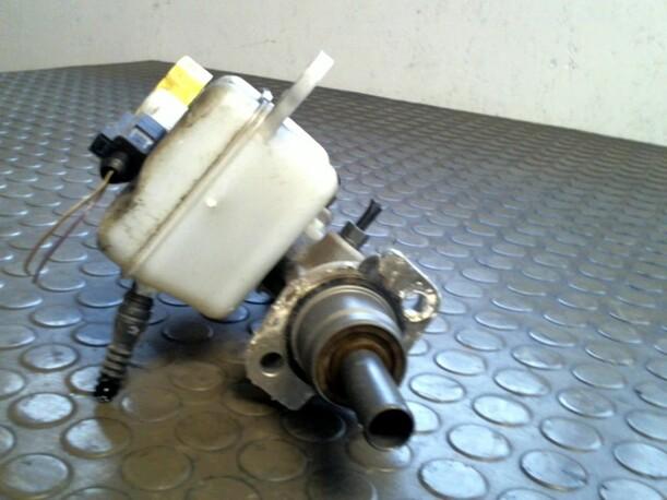 Foto: HAUPTBREMSZYLINDER eines Seat Ibiza 1.2 12V