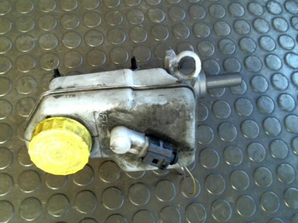Foto: HAUPTBREMSZYLINDER eines Seat Ibiza 1.2 12V