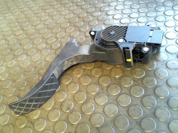 Foto: GASPEDAL eines Seat Ibiza 1.2 12V
