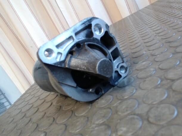 Foto: ANLASSER / STARTER eines Dacia Logan MCV 1.4