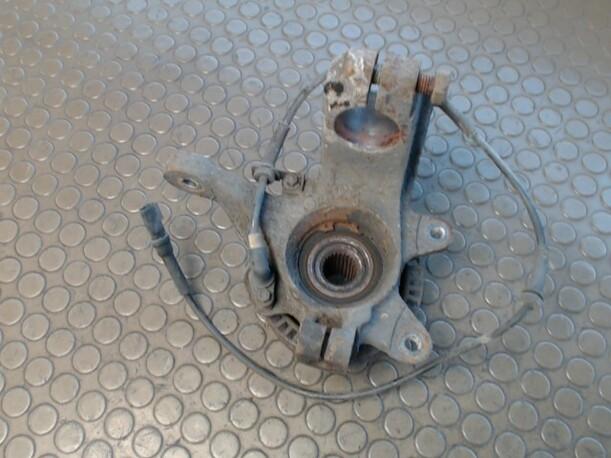 Foto: ACHSSCHENKEL VORNE LINKS eines Mazda 121