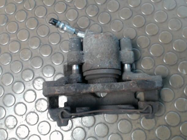 Foto: BREMSSATTEL VORN LINKS eines Mazda 121