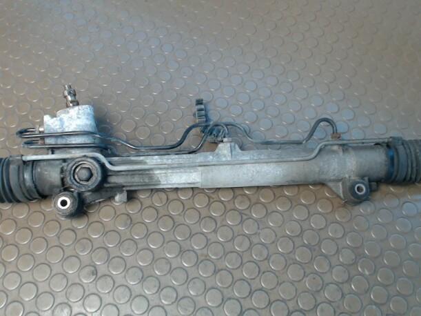 Foto: SERVOLENKUNG eines Mazda 121