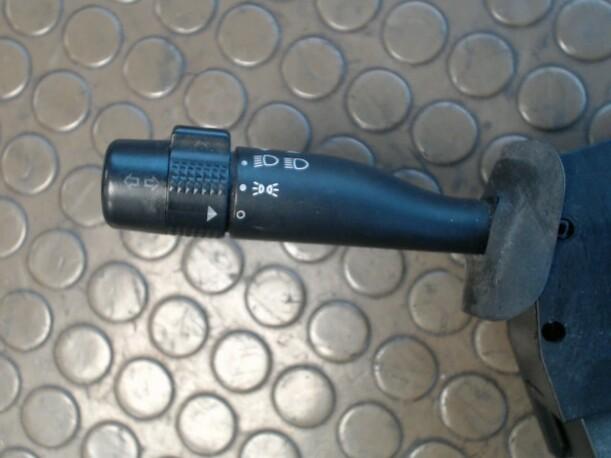 Foto: KOMBISCHALTER eines Mazda 121