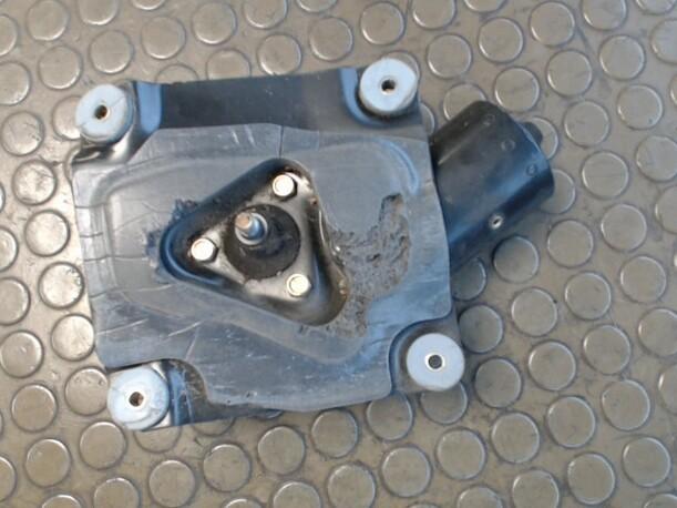 Foto: SCHEIBENWISCHERMOTOR VORN eines Mitsubishi Carisma 1600