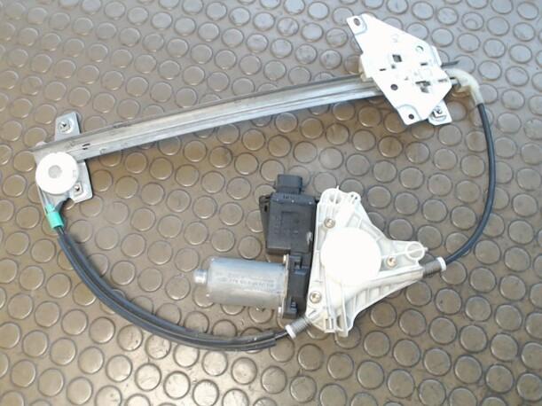 Foto: FENSTERHEBER HINTEN LINKS eines Mitsubishi Carisma 1600
