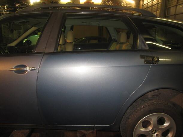 Foto: TÜR HINTEN LINKS eines Alfa Romeo 156 Sportwagon 2.0 JTS Selespeed