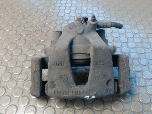 Foto: BREMSSATTEL VORN LINKS eines Alfa Romeo 156 Sportwagon 2.0 JTS Selespeed