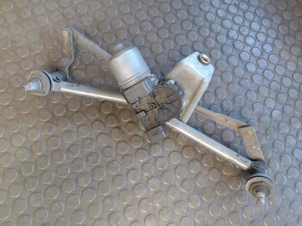Foto: SCHEIBENWISCHERMOTOR VORN eines Peugeot 206 SW 75