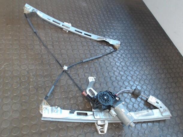 Foto: FENSTERHEBER ELEKTR. VORN RECHTS (4/5-Türer) eines Peugeot 206 SW 75