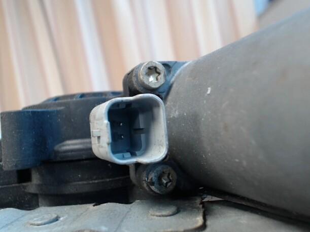 Foto: FENSTERHEBER ELEKTR. VORN RECHTS (4/5-Türer) eines Peugeot 206 SW 75