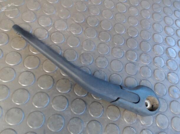 Foto: SCHEIBENWISCHERARM HINTEN eines Peugeot 206 SW 75