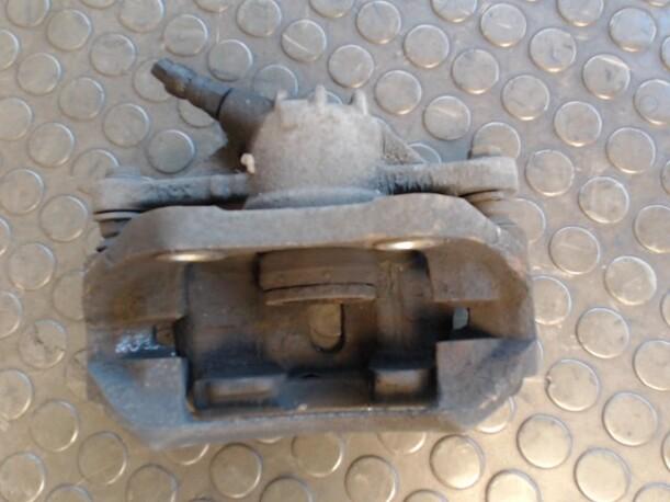 Foto: BREMSSATTEL VORN LINKS eines Peugeot 206 SW 75