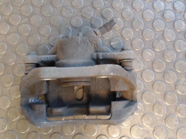 Foto: BREMSSATTEL VORN RECHTS eines Peugeot 206 SW 75