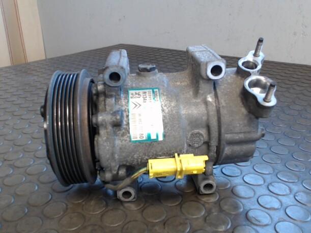 Foto: KOMPRESSOR KLIMAANLAGE eines Peugeot 206 SW 75