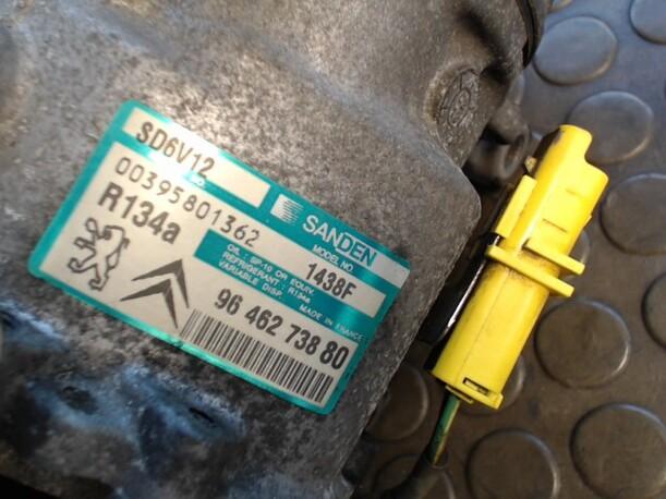 Foto: KOMPRESSOR KLIMAANLAGE eines Peugeot 206 SW 75