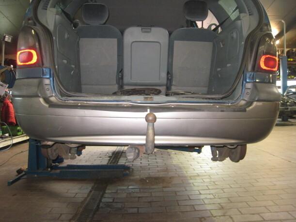 Foto: STOßSTANGE / STOSSFÄNGER HINTEN eines Renault Megane Scenic 1.6e