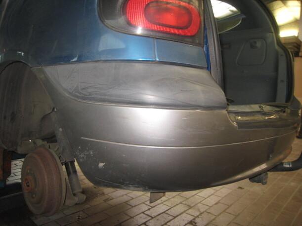 Foto: STOßSTANGE / STOSSFÄNGER HINTEN eines Renault Megane Scenic 1.6e